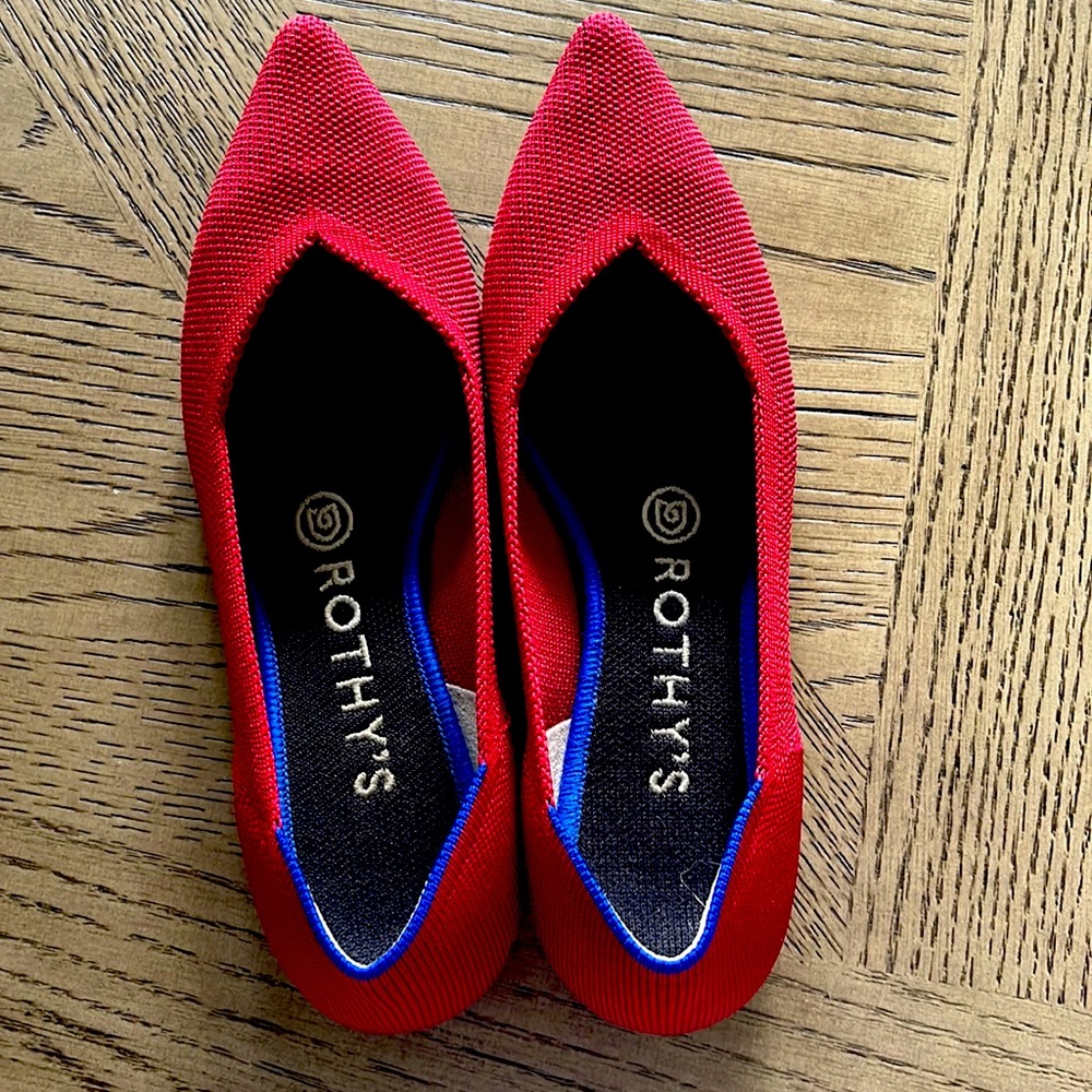 Rothy’s size 7 “The Point” in mint condition. Worn only a couple of times
